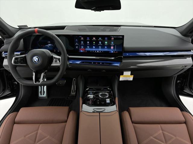 Photo of 2025 Carbon Black Metallic BMW i5
