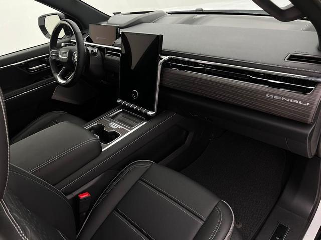 Photo of 2025 Summit White GMC Sierra EV