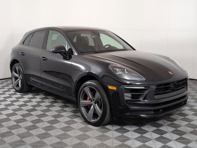 Photo of 2025 Jet Black Metallic Porsche Macan