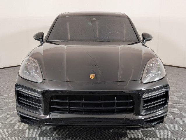Photo of 2023 Black Porsche Cayenne