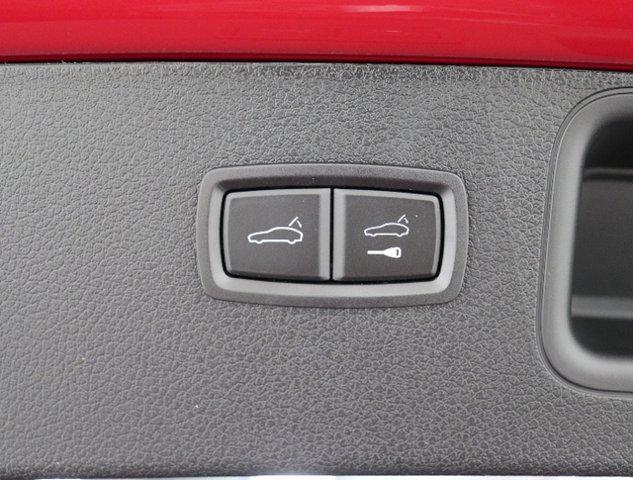 Photo of 2025 Carmine Red Porsche Macan