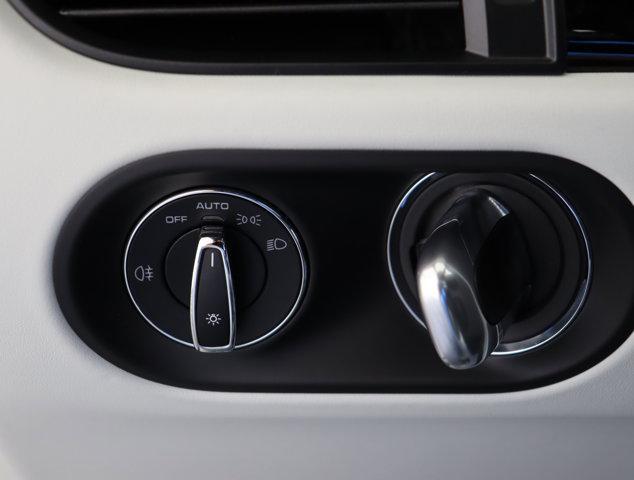 Photo of 2025 Black Porsche Macan