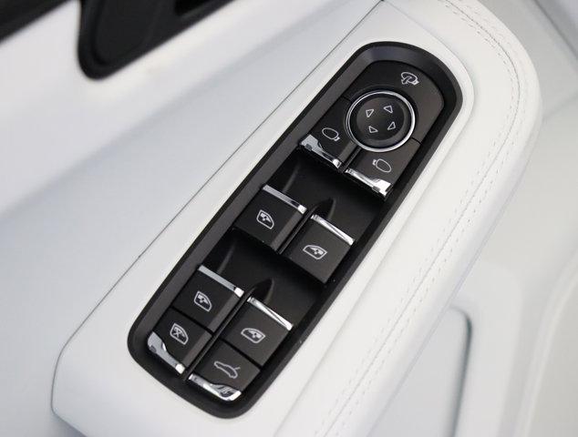 Photo of 2025 Black Porsche Macan