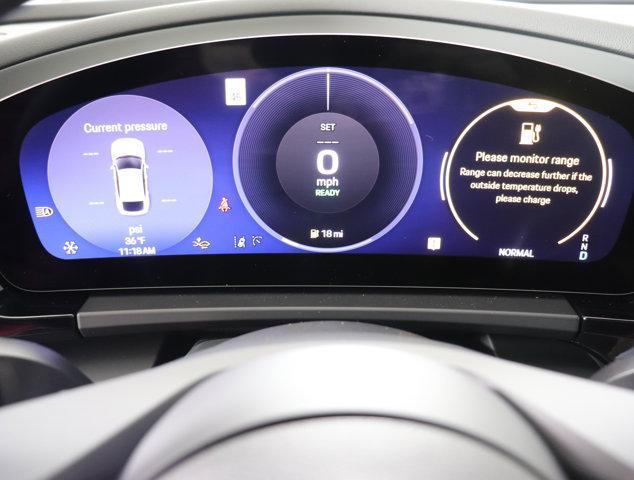 Photo of 2025 White Porsche Macan