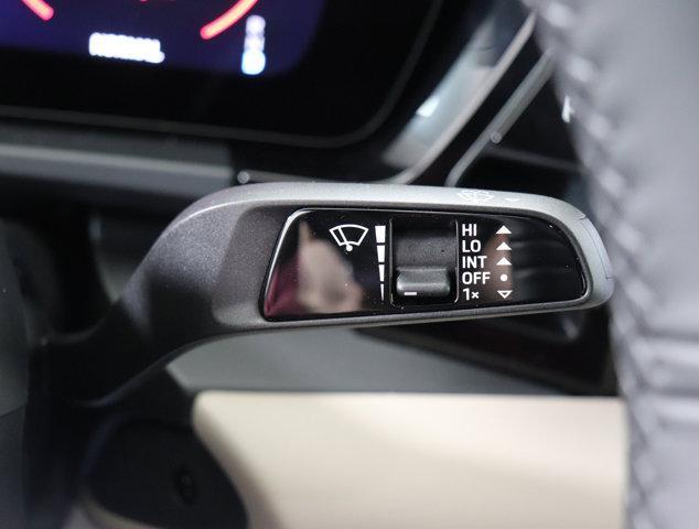 Photo of 2025 White Porsche Macan