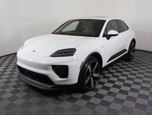 Photo of 2025 White Porsche Macan