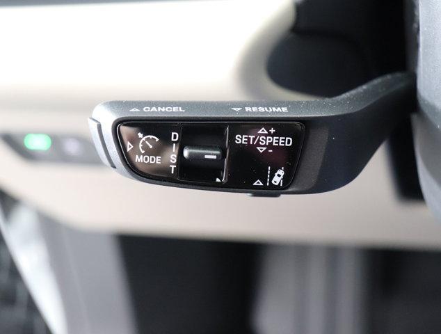 Photo of 2025 White Porsche Macan
