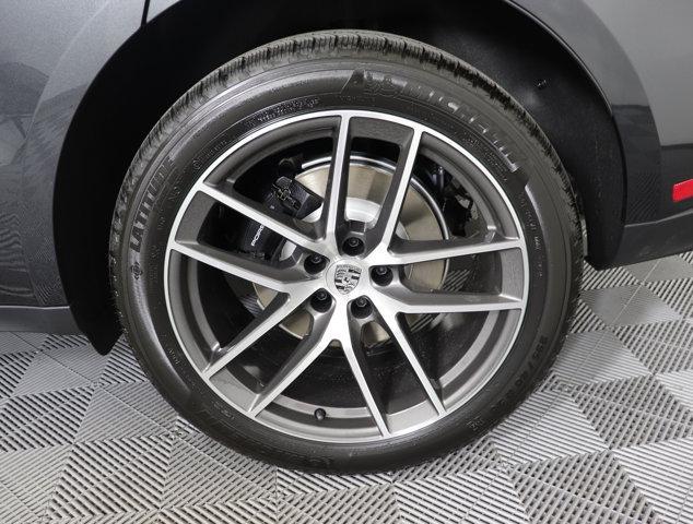 Photo of 2025 Volcano Grey Metallic Porsche Macan
