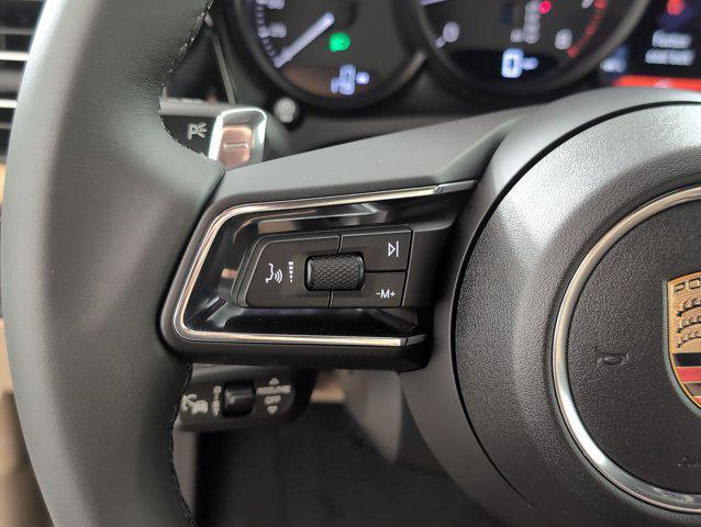 Photo of 2025 Carrara White Metallic Porsche Macan