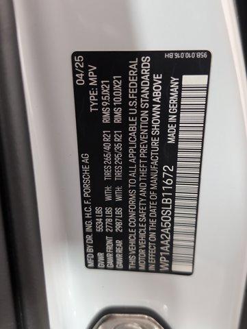 Photo of 2025 Carrara White Metallic Porsche Macan