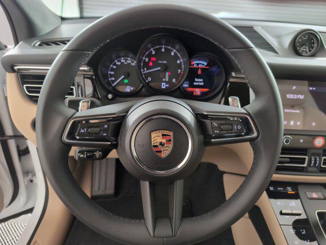 Photo of 2025 Carrara White Metallic Porsche Macan