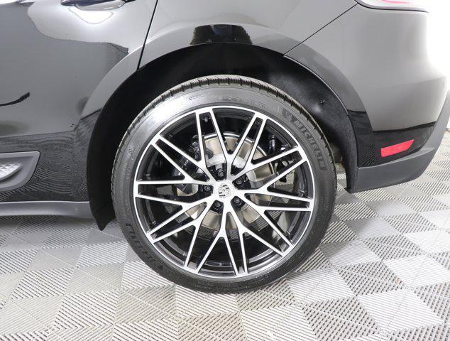 Photo of 2025 Black Porsche Macan
