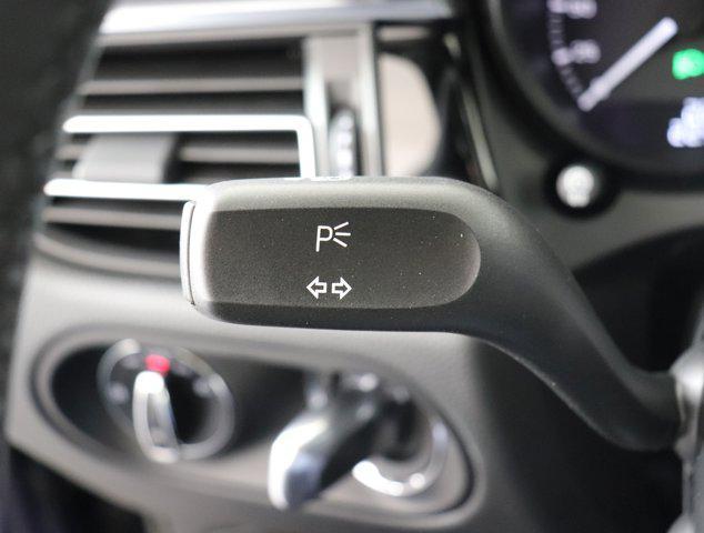 Photo of 2025 Black Porsche Macan