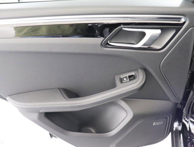 Photo of 2025 Black Porsche Macan