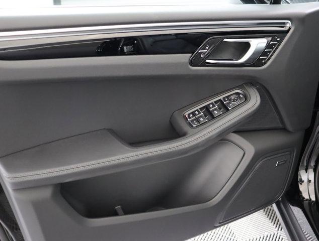 Photo of 2025 Black Porsche Macan