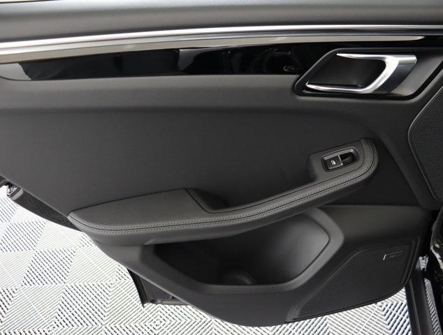 Photo of 2025 Black Porsche Macan