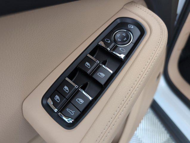 Photo of 2025 Carrara White Metallic Porsche Macan