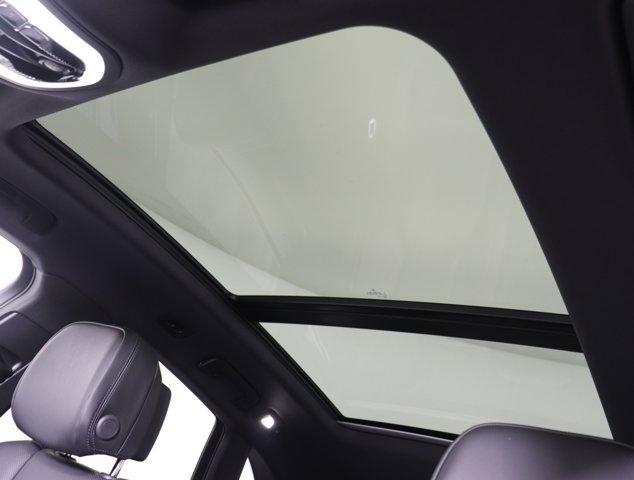 Photo of 2025 Black Porsche Macan