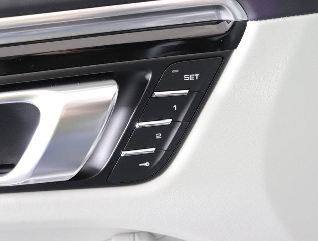 Photo of 2025 Carrara White Metallic Porsche Macan