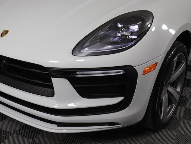 Photo of 2025 Carrara White Metallic Porsche Macan