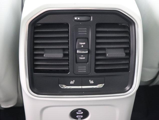 Photo of 2025 Carrara White Metallic Porsche Macan