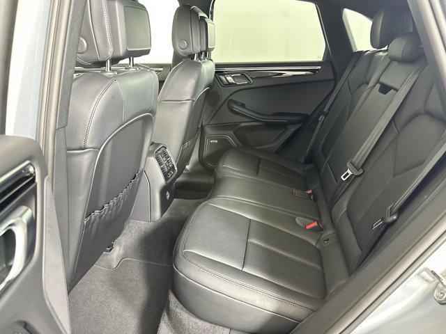 Photo of 2025 Dolomite Silver Metallic Porsche Macan