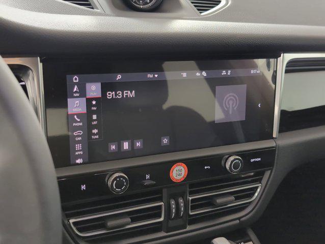 Photo of 2025 Dolomite Silver Metallic Porsche Macan