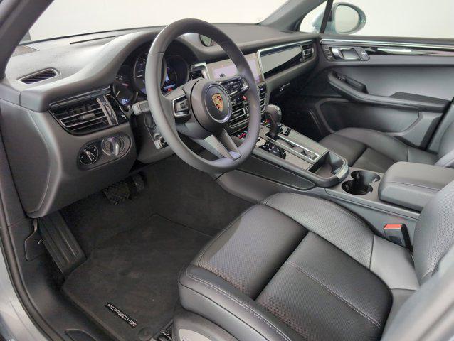 Photo of 2025 Dolomite Silver Metallic Porsche Macan