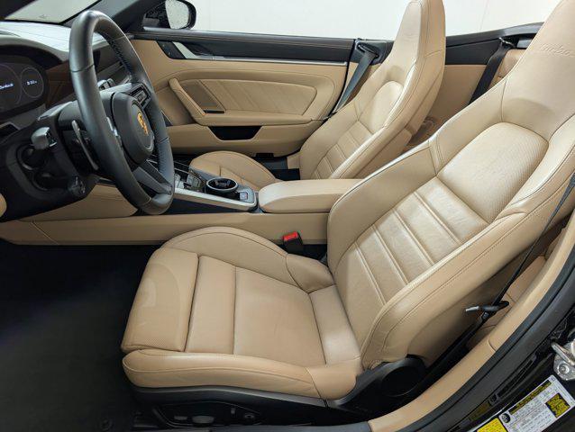 Photo of 2023 Black Porsche 911