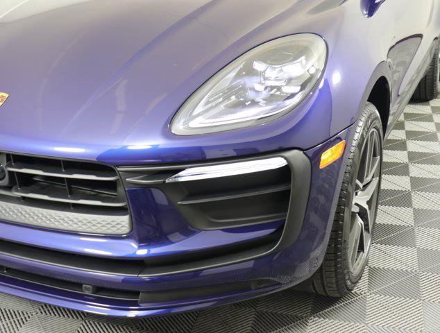 Photo of 2025 Gentian Blue Metallic Porsche Macan