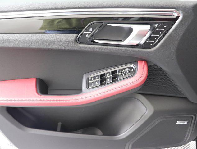 Photo of 2025 Chalk Porsche Macan