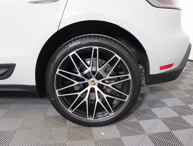 Photo of 2025 Chalk Porsche Macan