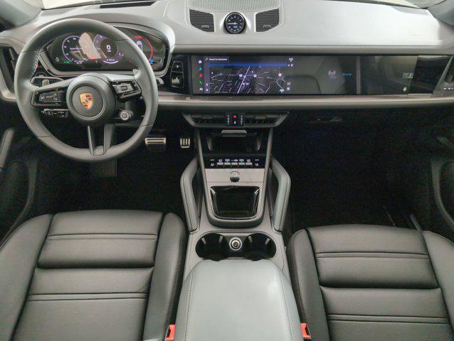 Photo of 2025 Chalk Porsche Cayenne