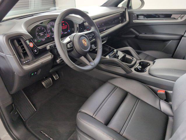 Photo of 2025 Chalk Porsche Cayenne