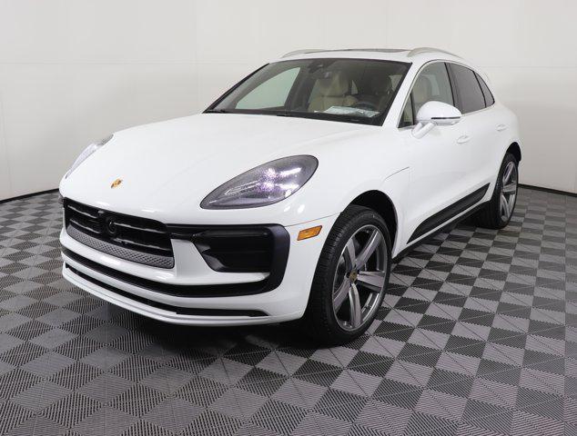 Photo of 2025 White Porsche Macan