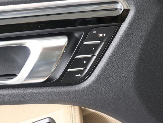 Photo of 2025 White Porsche Macan