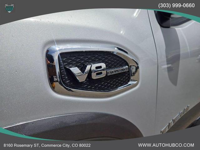 Photo of 2017 Brilliant Silver Nissan Titan