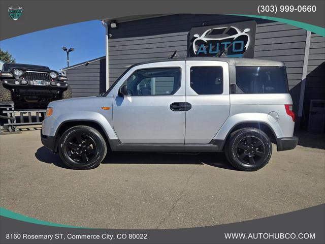 Photo of 2011 Alabaster Silver Metallic Honda Element