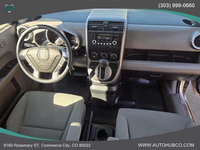 Photo of 2011 Alabaster Silver Metallic Honda Element