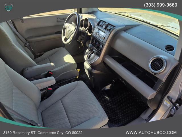 Photo of 2011 Alabaster Silver Metallic Honda Element