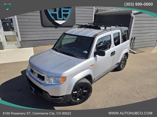 Photo of 2011 Alabaster Silver Metallic Honda Element