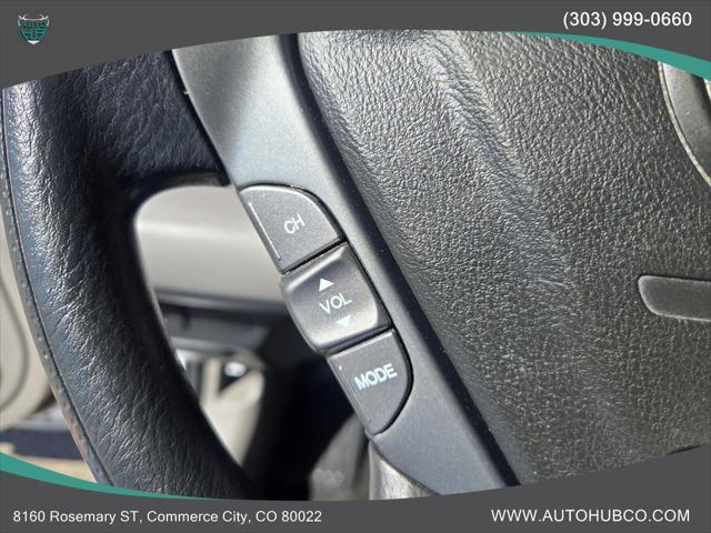 Photo of 2011 Alabaster Silver Metallic Honda Element
