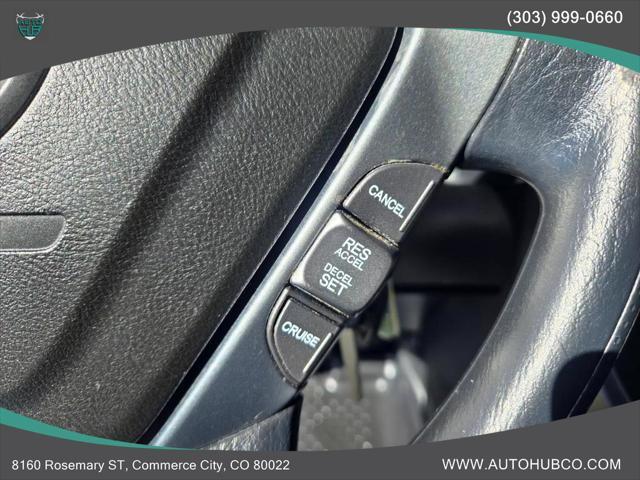 Photo of 2011 Alabaster Silver Metallic Honda Element