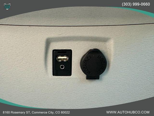 Photo of 2011 Predawn Gray Mica Toyota Sienna