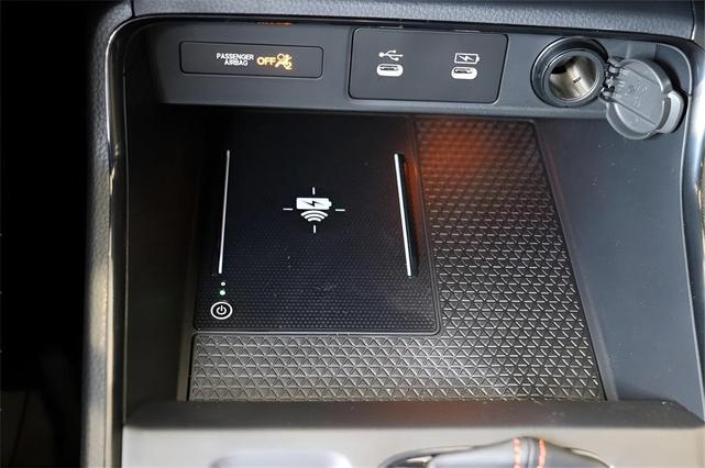 Photo of 2026 Platinum White Pearl Honda CR-V Hybrid