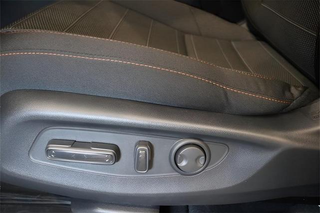 Photo of 2026 Platinum White Pearl Honda CR-V Hybrid