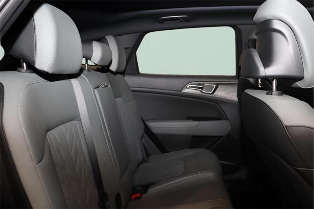Photo of 2023 Ebony Black Kia Sportage