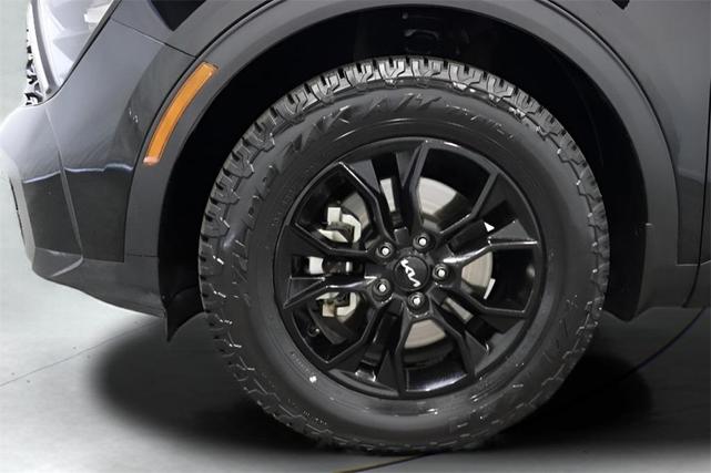 Photo of 2023 Ebony Black Kia Sportage