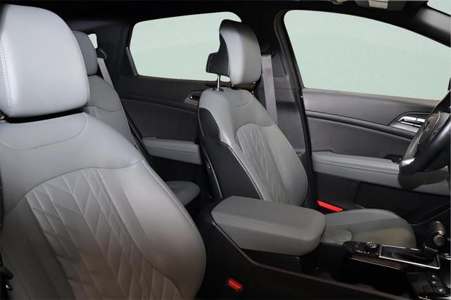 Photo of 2023 Ebony Black Kia Sportage