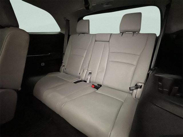 Photo of 2017 Modern Steel Metallic Honda Pilot